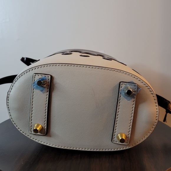 Moschino Drip Logo Bucket Bag - Picture 6 of 9